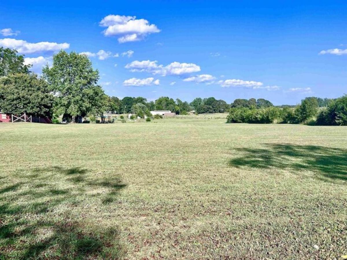 Picture of Home For Sale in Rogersville, Alabama, United States