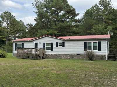 Home For Sale in Bon Aqua, Tennessee