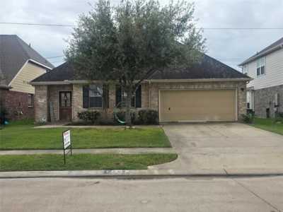 Home For Sale in Alvin, Texas