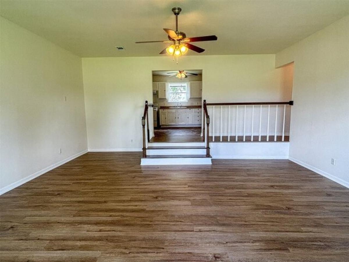 Picture of Home For Rent in Richards, Texas, United States