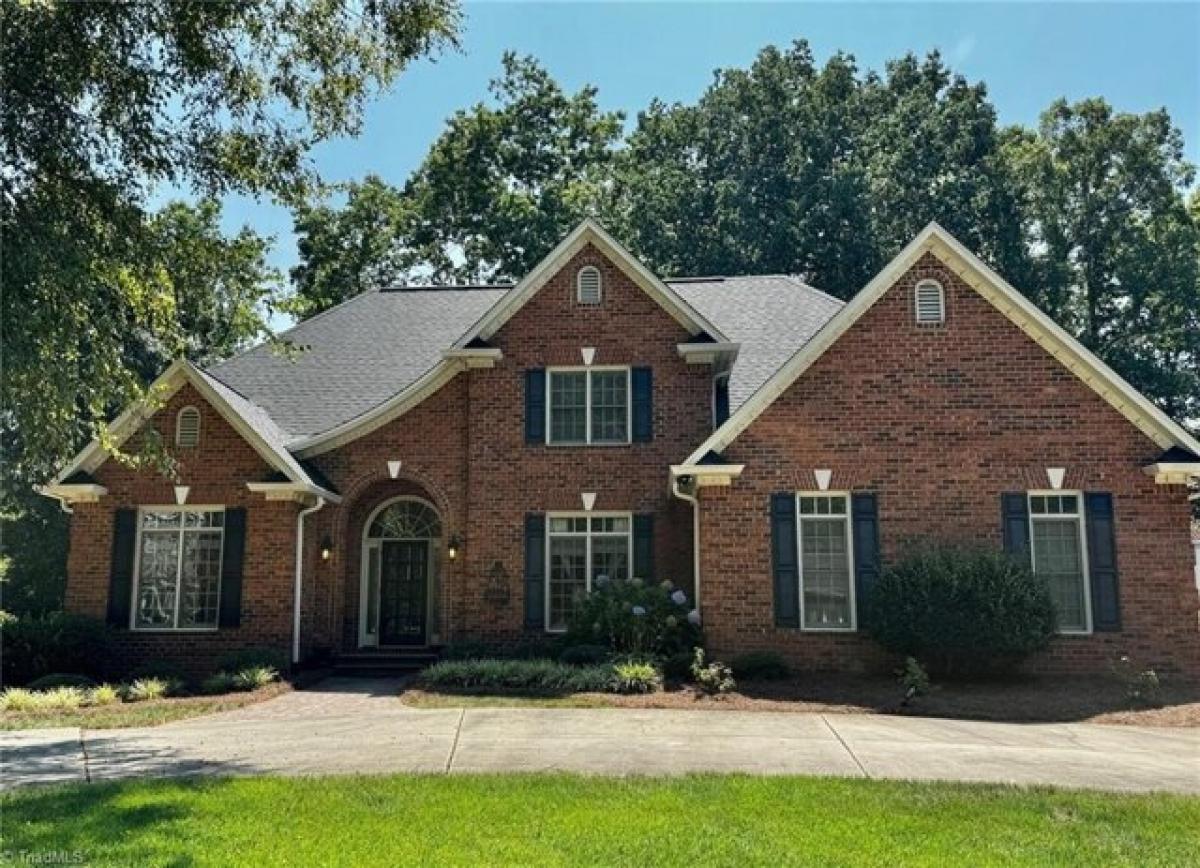 Picture of Home For Sale in Clemmons, North Carolina, United States