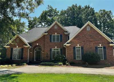 Home For Sale in Clemmons, North Carolina