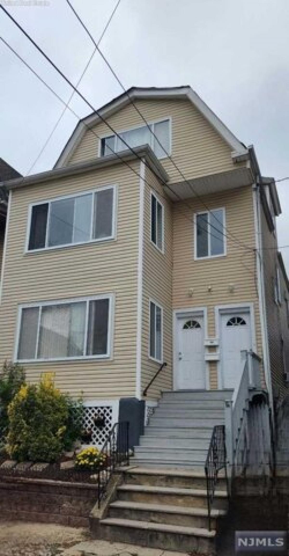 Picture of Home For Rent in Kearny, New Jersey, United States