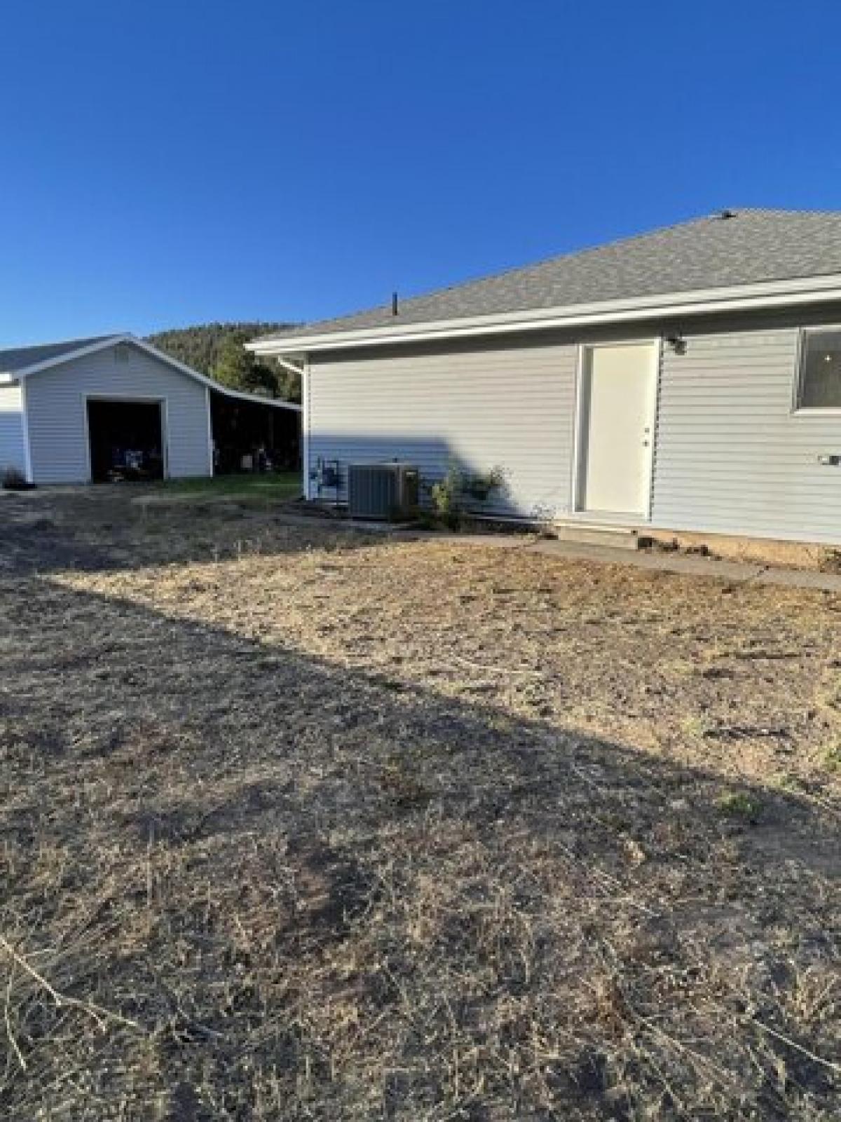 Picture of Home For Sale in Klamath Falls, Oregon, United States