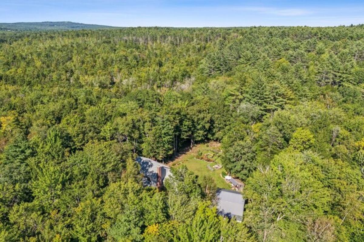 Picture of Home For Sale in Harrison, Maine, United States