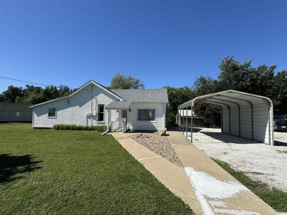 Picture of Home For Sale in Mount Sterling, Illinois, United States