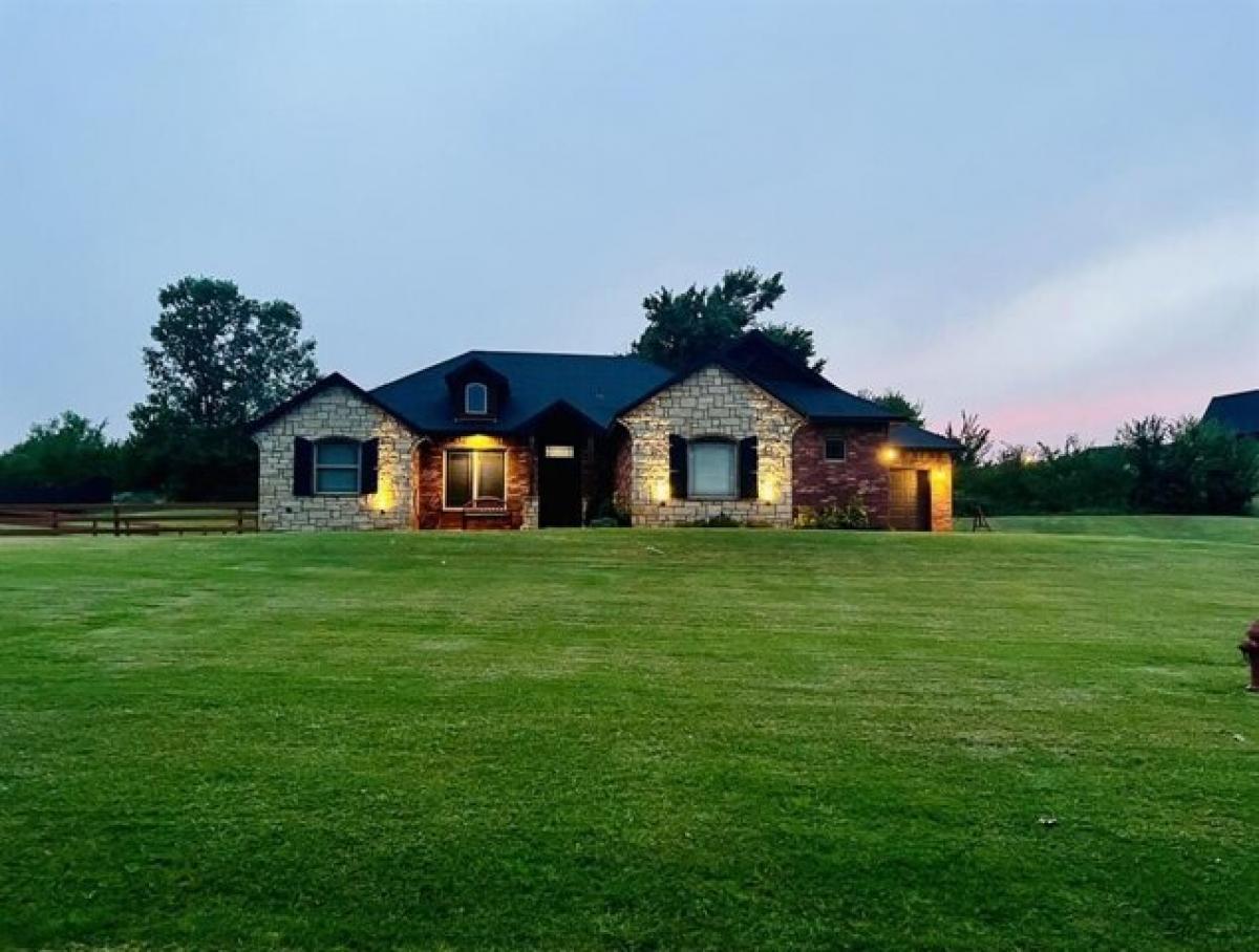 Picture of Home For Sale in Blanchard, Oklahoma, United States