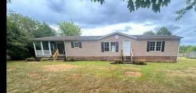 Home For Sale in Portland, Tennessee