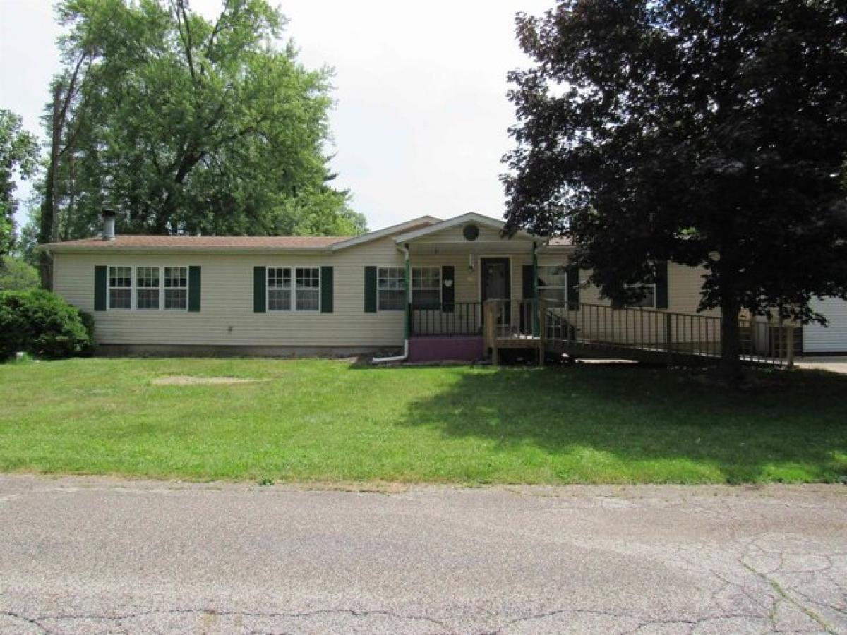 Picture of Home For Sale in Osceola, Indiana, United States