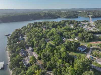 Home For Sale in Shell Knob, Missouri