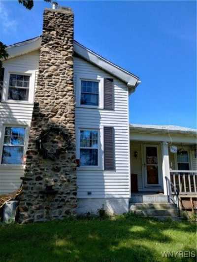 Home For Sale in Wilson, New York