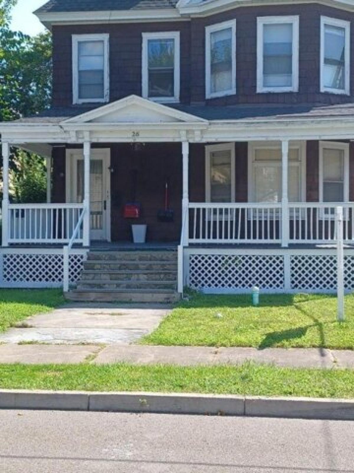 Picture of Home For Sale in Binghamton, New York, United States