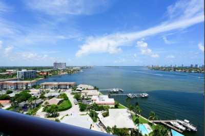 Home For Sale in Riviera Beach, Florida