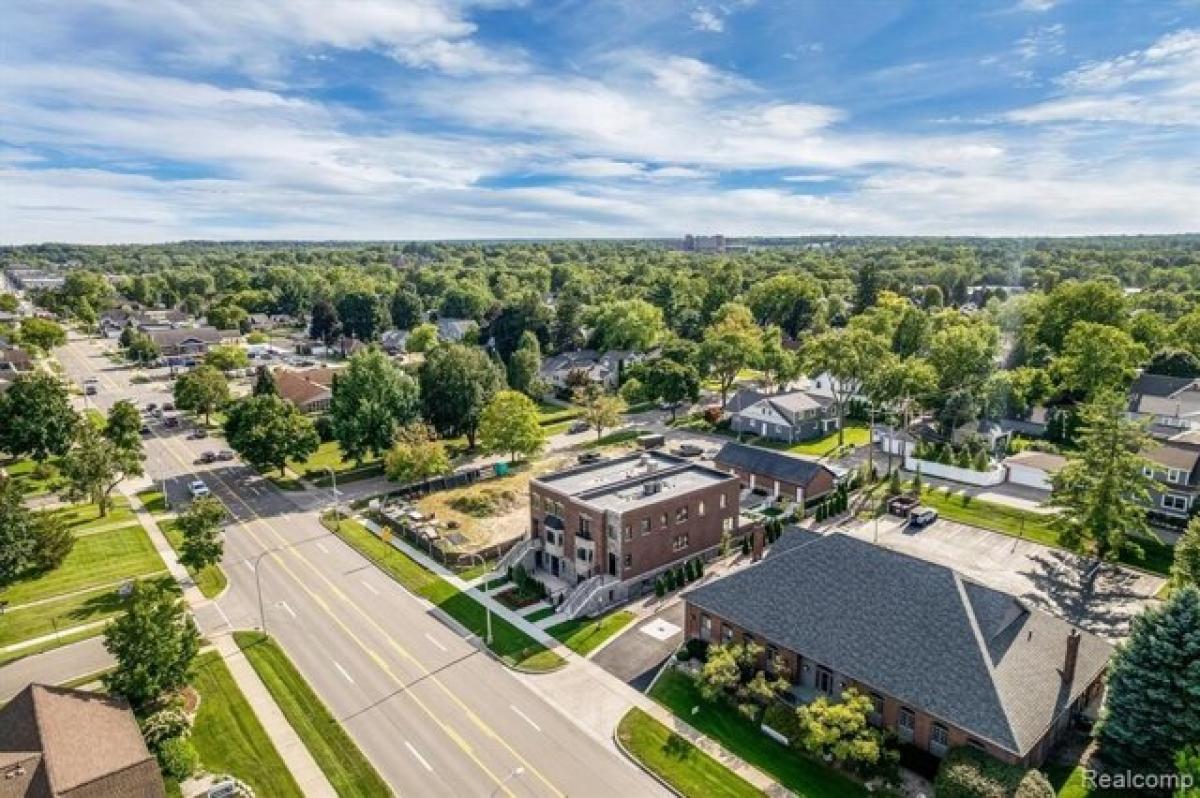 Picture of Home For Sale in Rochester, Michigan, United States