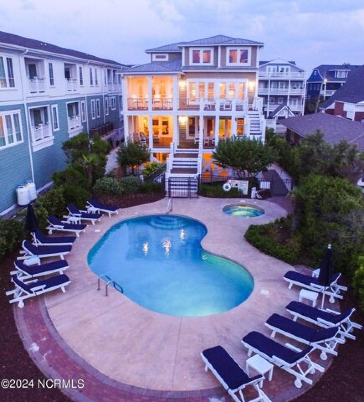 Picture of Home For Sale in Wrightsville Beach, North Carolina, United States