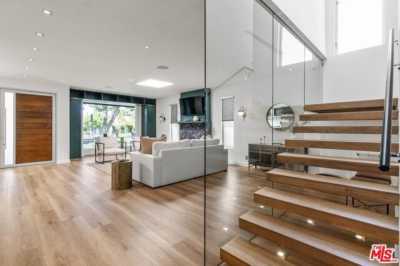 Home For Sale in Studio City, California