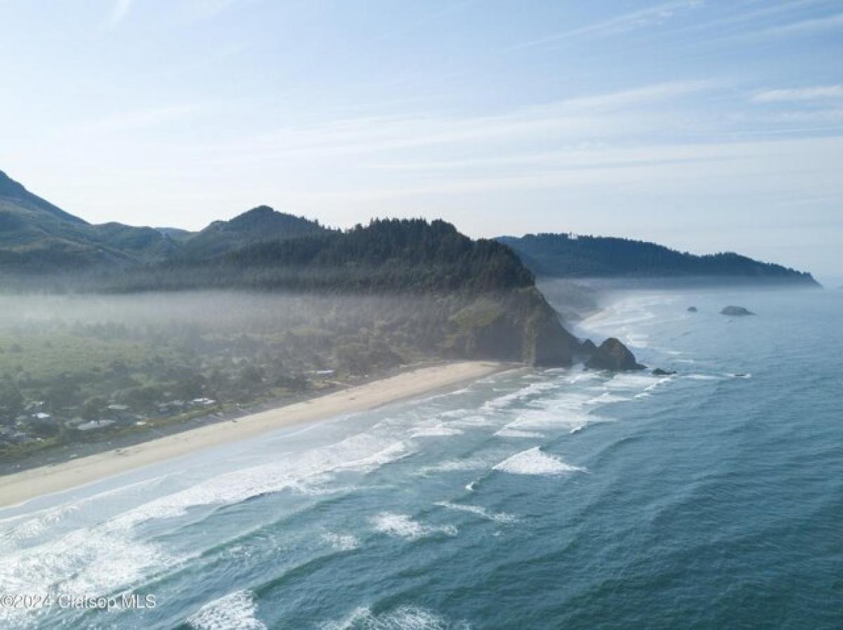 Picture of Residential Land For Sale in Arch Cape, Oregon, United States