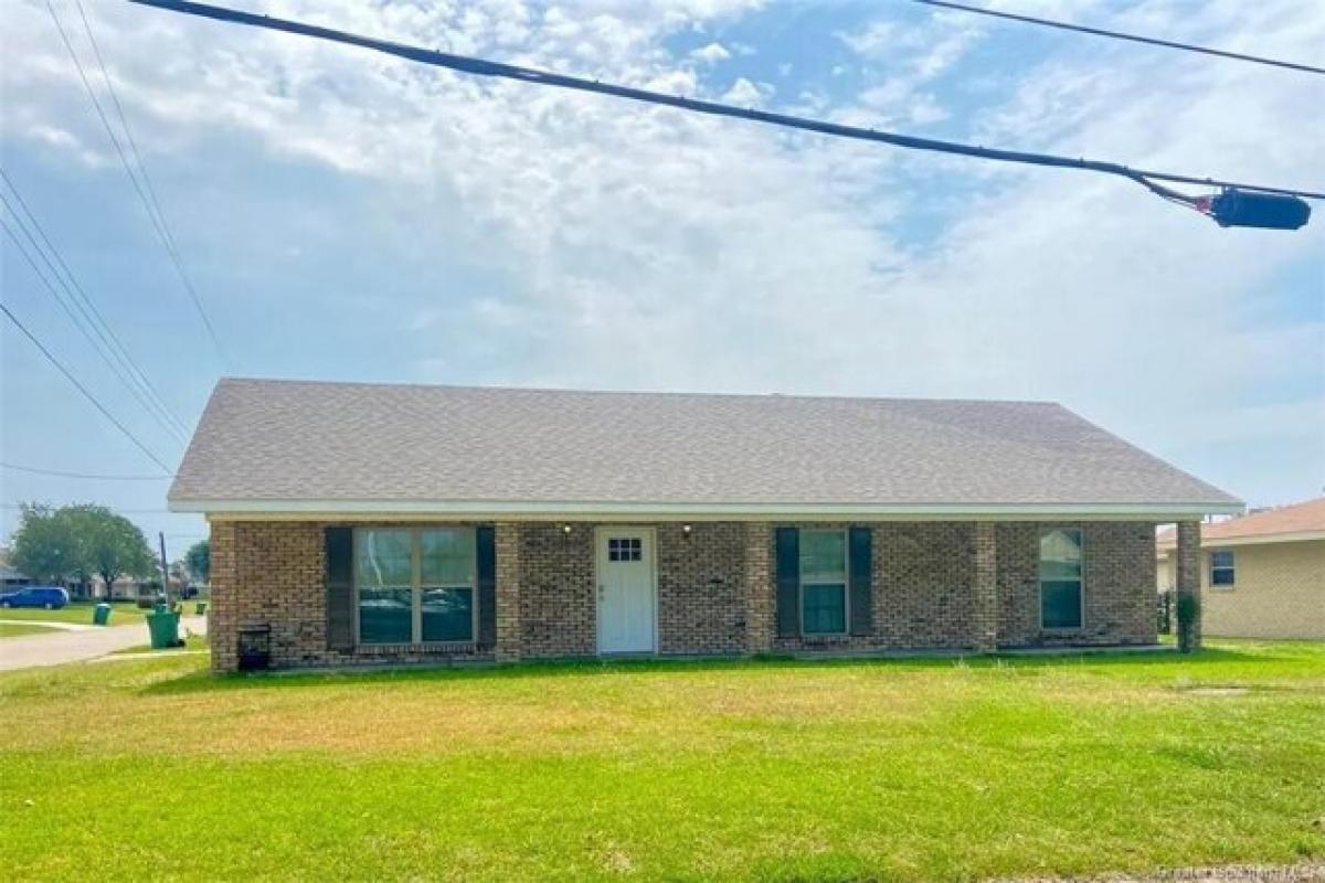 Picture of Home For Sale in Sulphur, Louisiana, United States