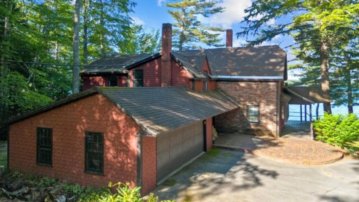 Picture of Home For Sale in Madison, Maine, United States