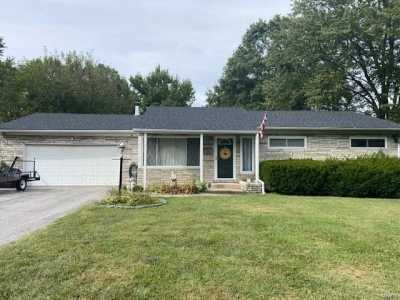 Home For Sale in Swansea, Illinois