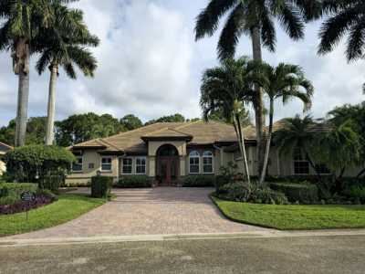 Home For Sale in Hobe Sound, Florida