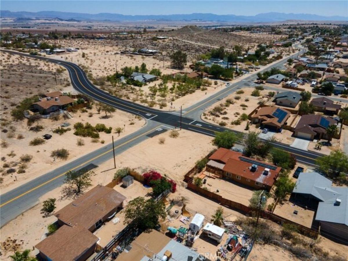 Picture of Residential Land For Sale in Twentynine Palms, California, United States