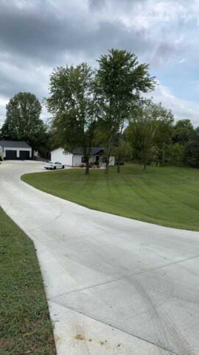 Home For Sale in Fayetteville, Tennessee