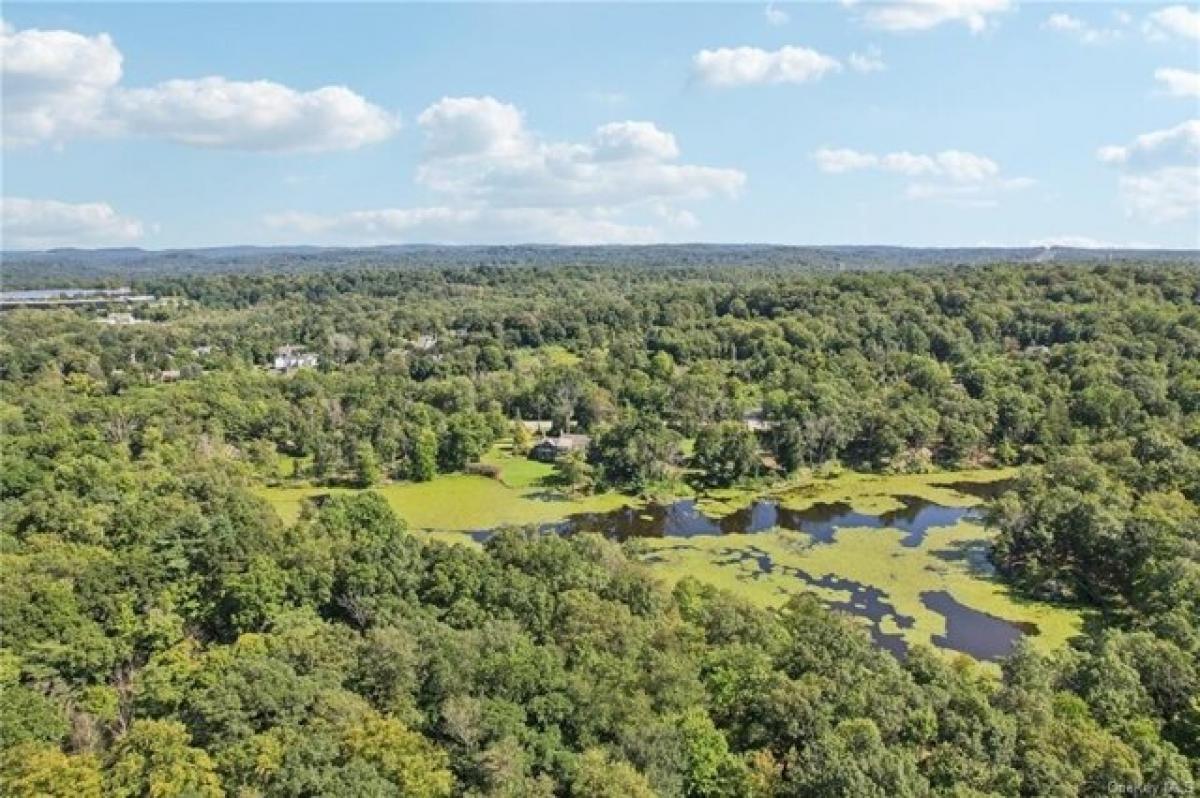 Picture of Home For Sale in Ossining, New York, United States