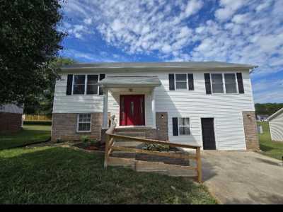 Home For Sale in Columbia, Tennessee