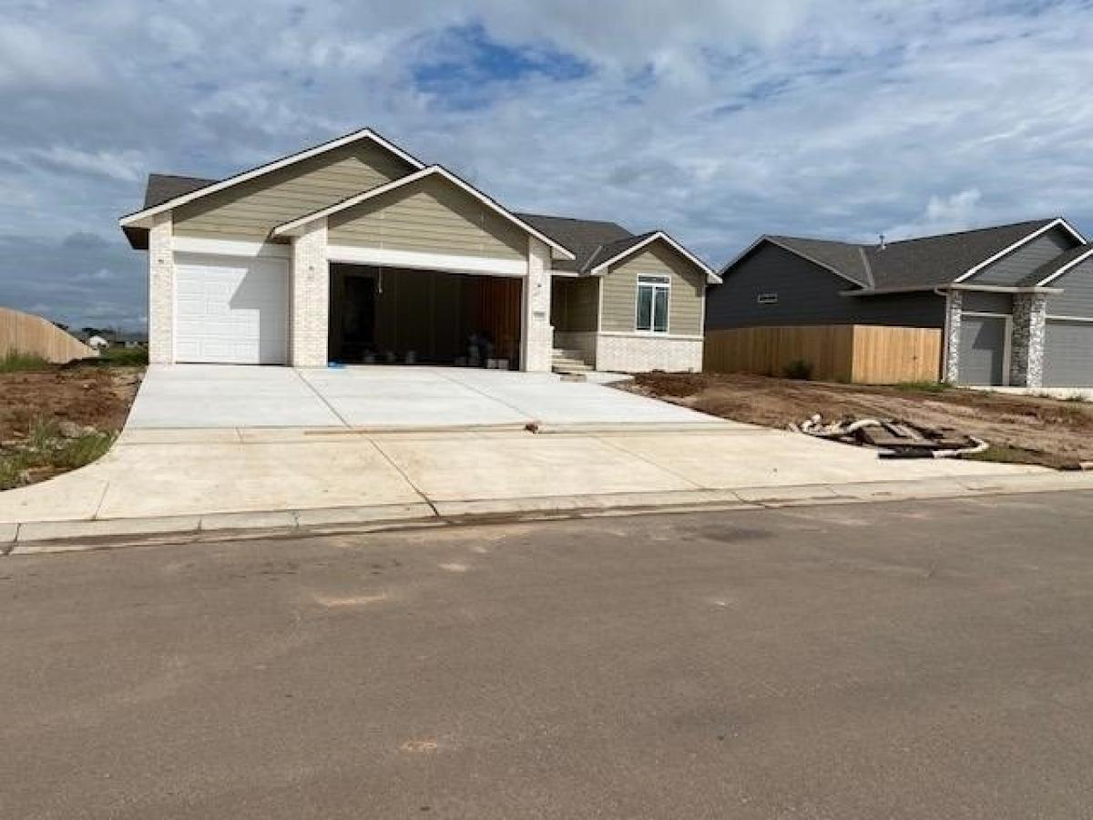 Picture of Home For Sale in Maize, Kansas, United States