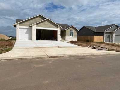 Home For Sale in Maize, Kansas