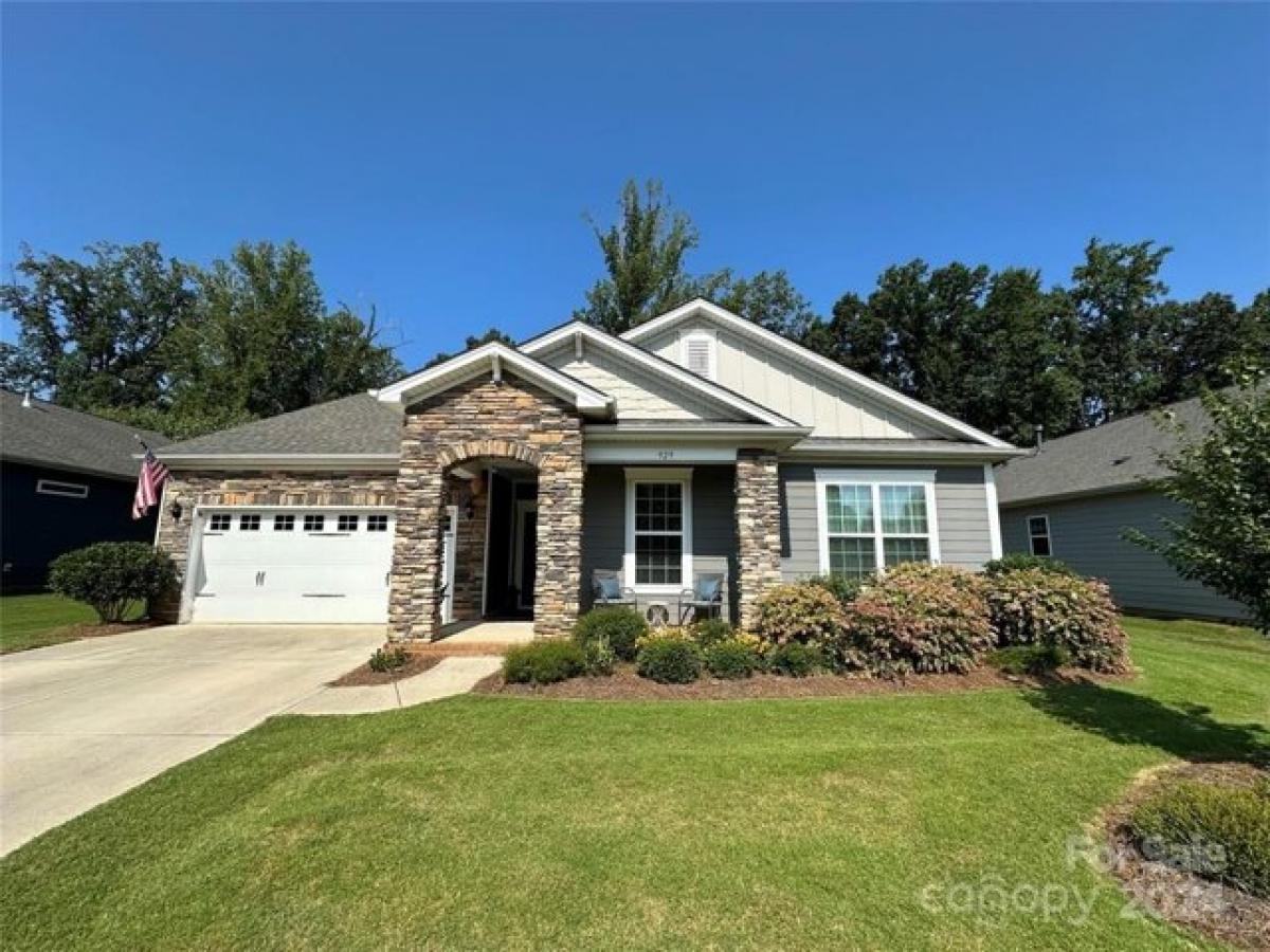 Picture of Home For Sale in Belmont, North Carolina, United States