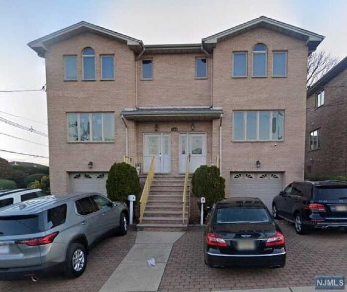 Picture of Home For Rent in Palisades Park, New Jersey, United States