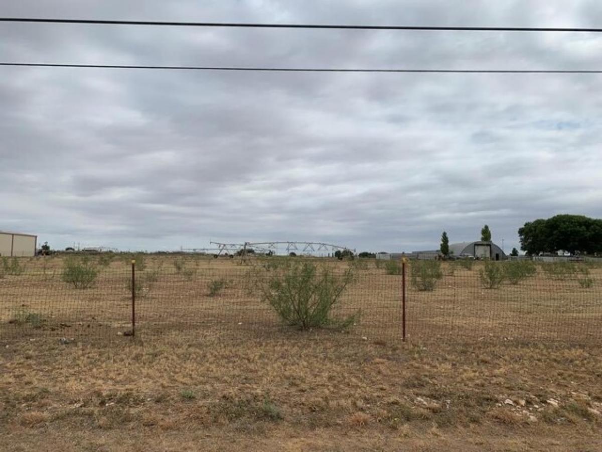 Picture of Residential Land For Sale in Seminole, Texas, United States