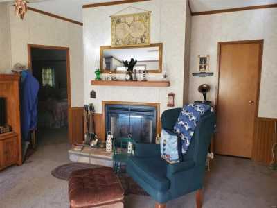 Home For Sale in Carlyle, Illinois