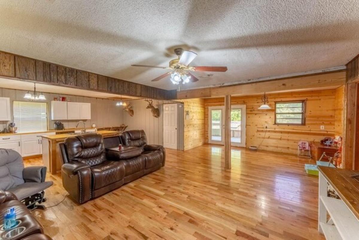 Picture of Home For Sale in Deer, Arkansas, United States