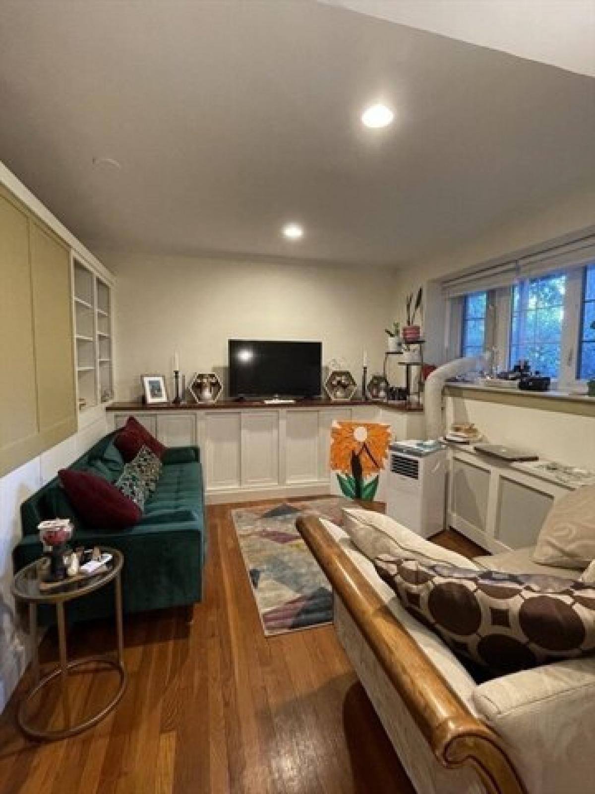 Picture of Home For Rent in Newton, Massachusetts, United States