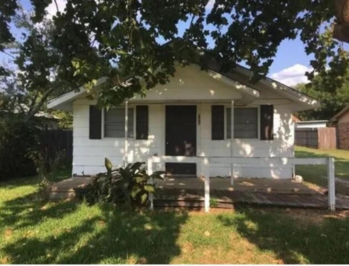 Picture of Home For Sale in Eastland, Texas, United States