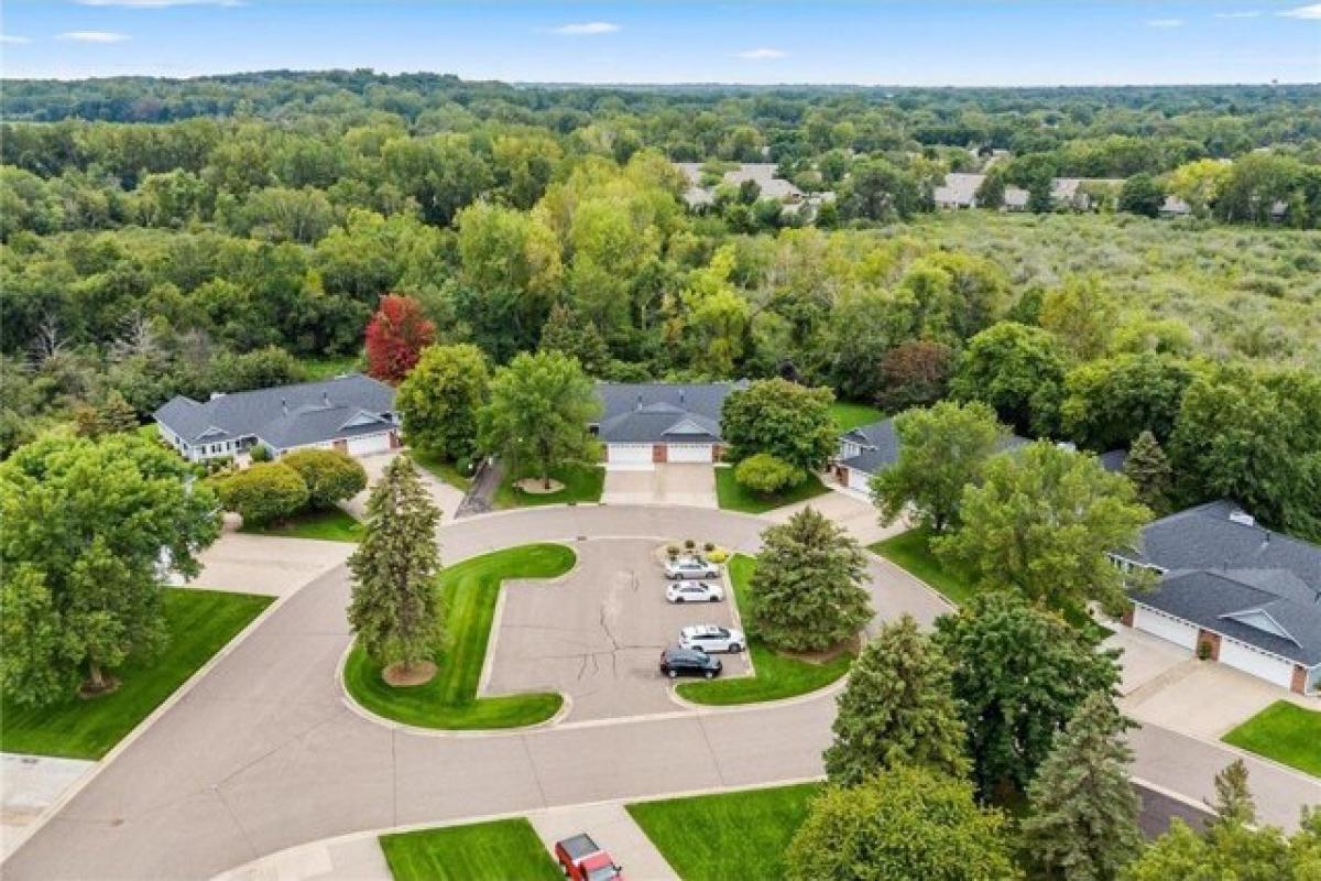 Picture of Home For Sale in Shoreview, Minnesota, United States