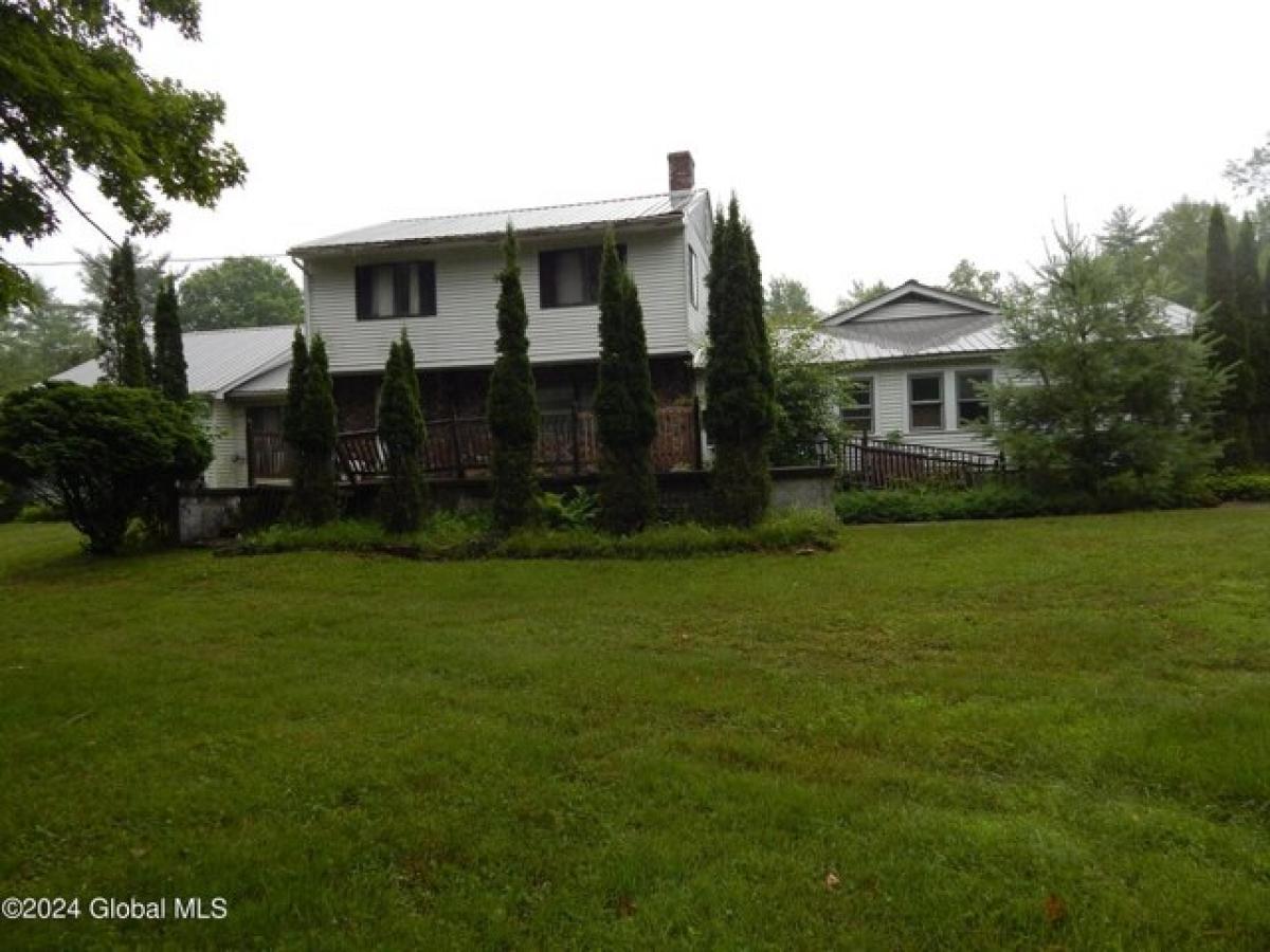 Picture of Home For Sale in Athol, New York, United States