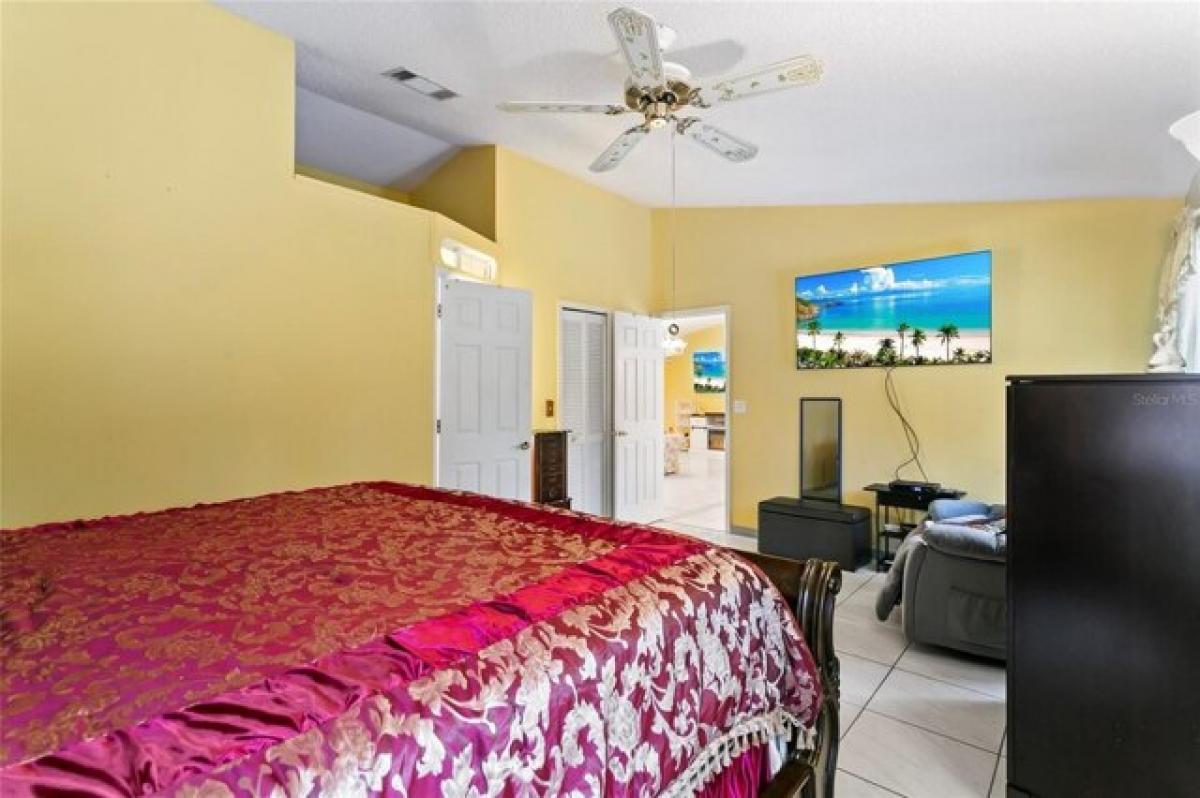 Picture of Home For Sale in Poinciana, Florida, United States