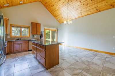 Home For Sale in Fenton, Michigan