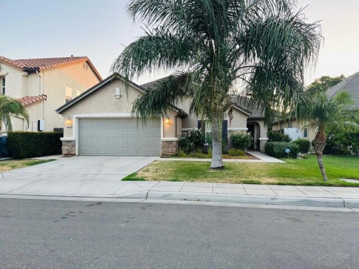 Picture of Home For Sale in Madera, California, United States