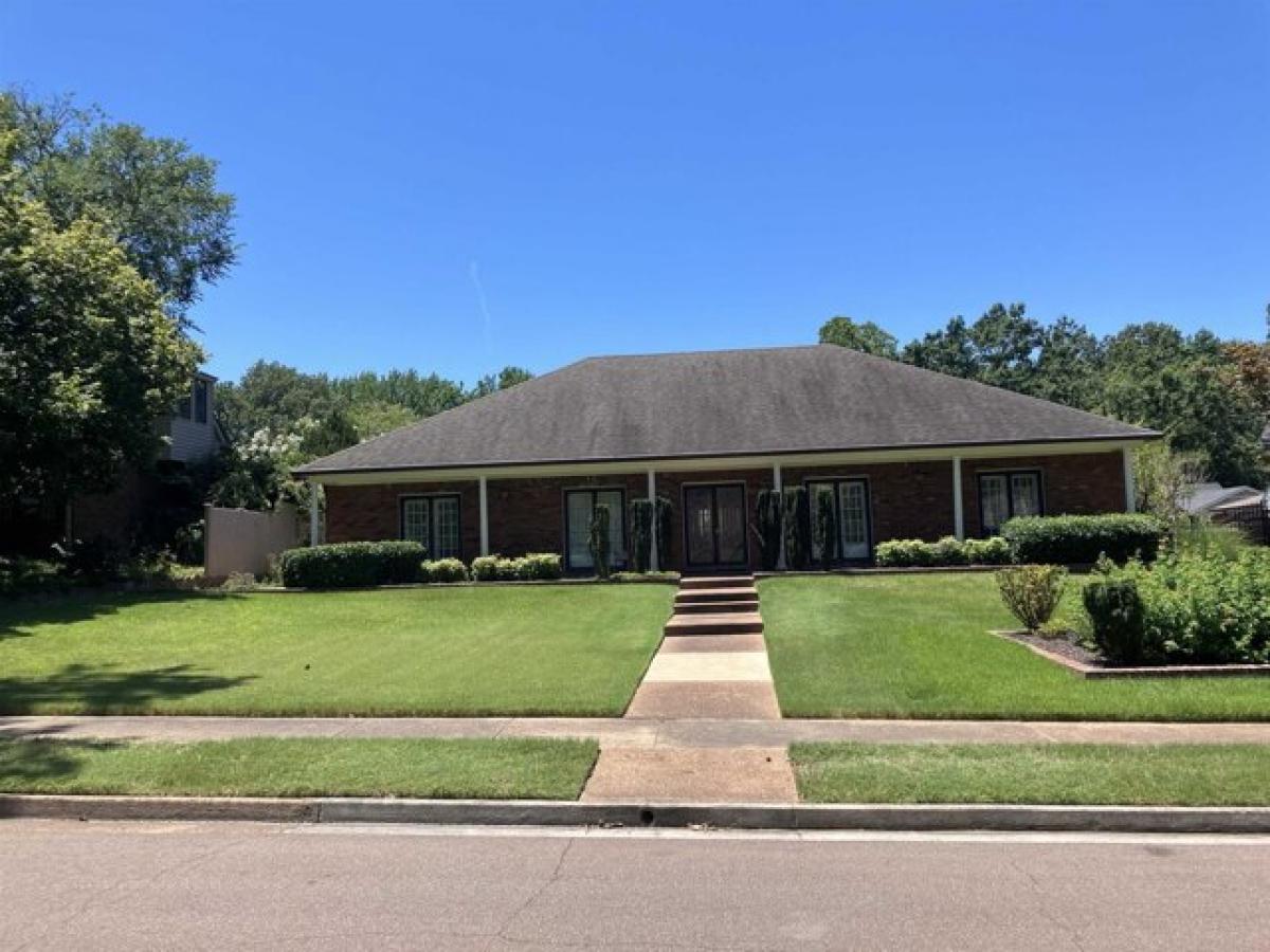 Picture of Home For Sale in Germantown, Tennessee, United States