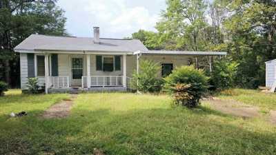 Home For Sale in Sheffield, Alabama