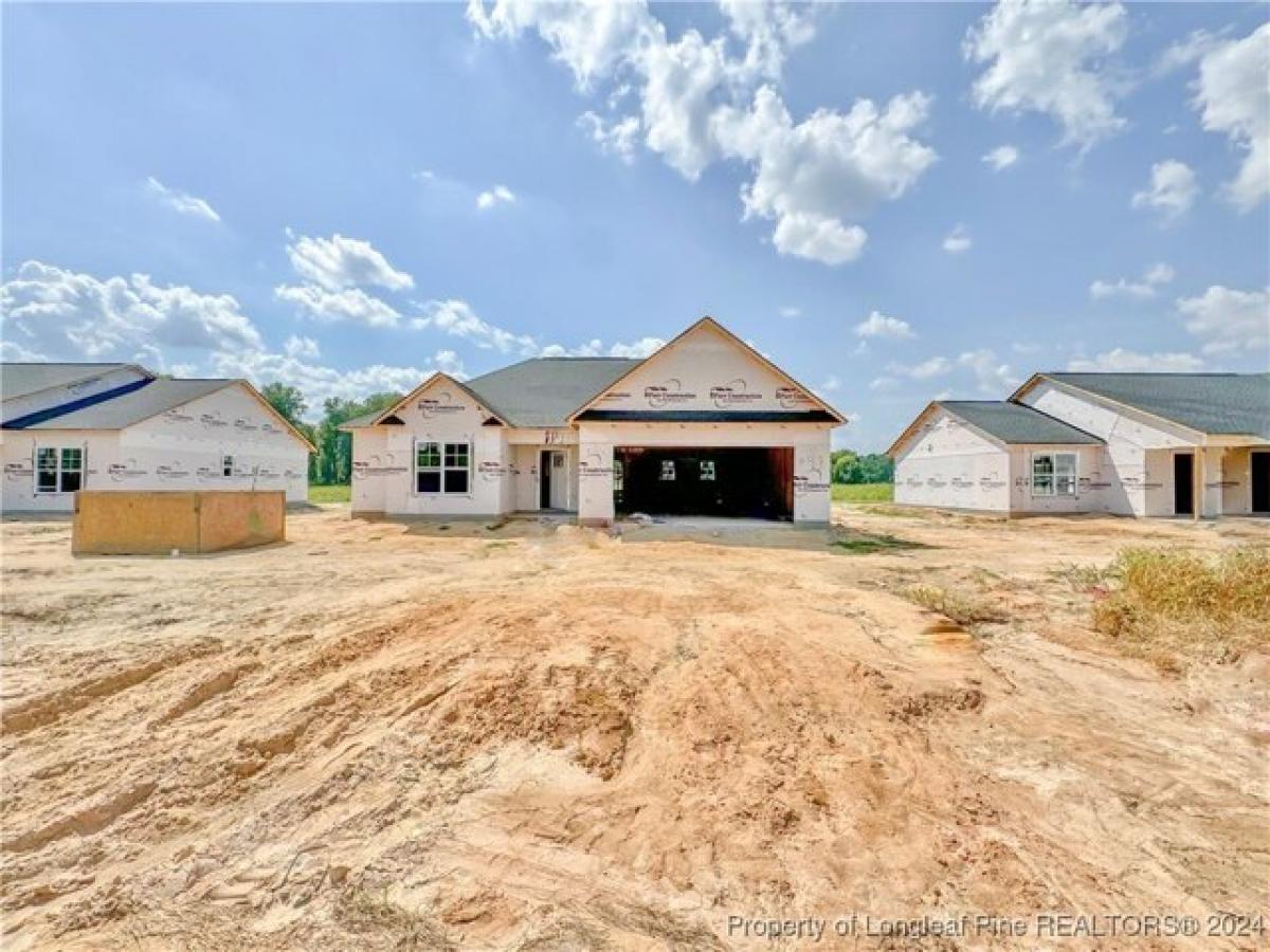 Picture of Home For Sale in Parkton, North Carolina, United States