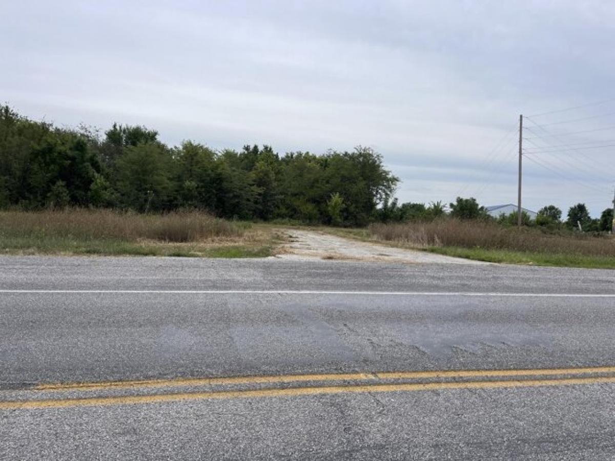 Picture of Residential Land For Sale in Bolivar, Missouri, United States