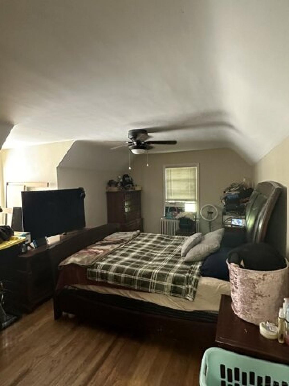 Picture of Home For Sale in Naugatuck, Connecticut, United States