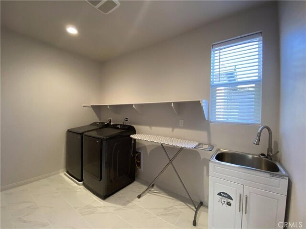 Picture of Home For Rent in Corona, California, United States