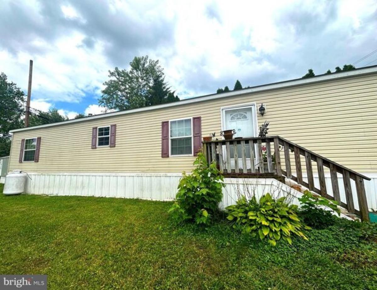 Picture of Home For Sale in Doylestown, Pennsylvania, United States